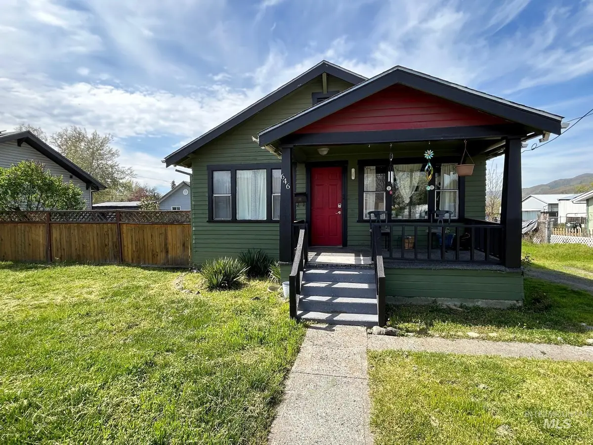 646 13th Street, Clarkston, WA 99403 - #1