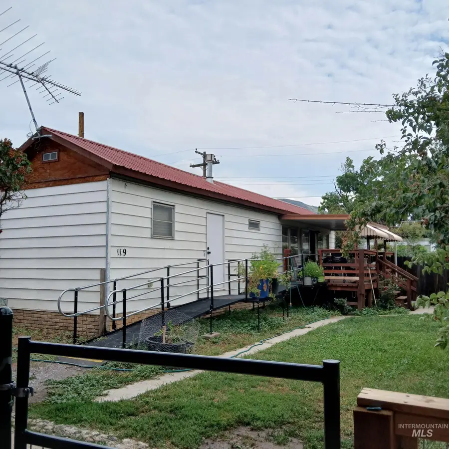 119 W Boise St, Horseshoe Bend, ID 83629 - #3