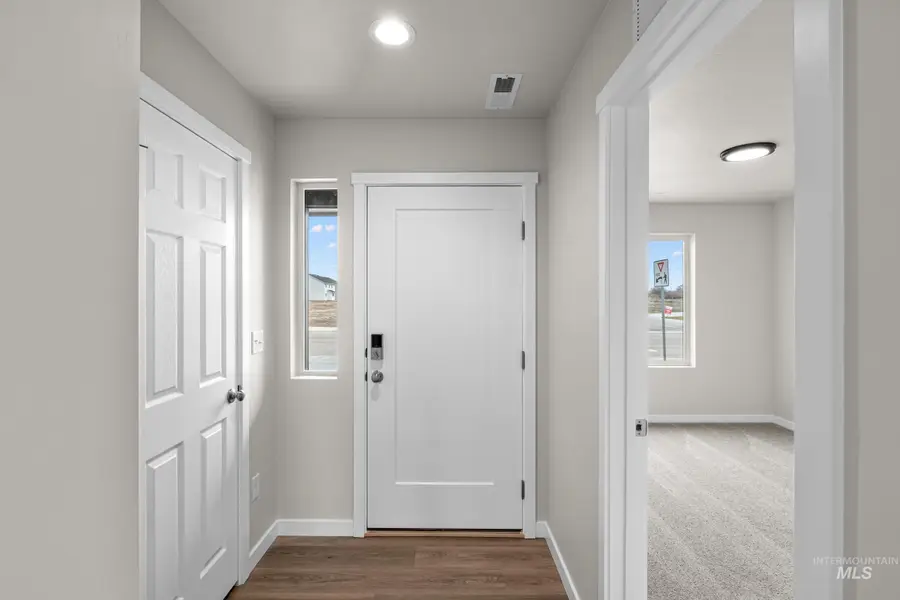 867 Thunderbolt St, Mountain Home, ID 83647 - #2