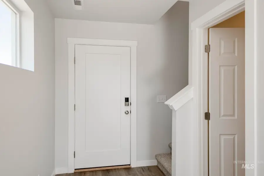 976 Thunderbolt St, Mountain Home, ID 83647 - #2