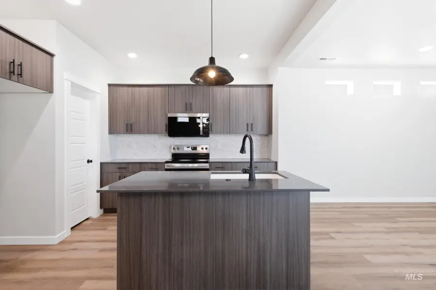 6700 W Redwood Creek Dr, Meridian, ID 83646 - #2