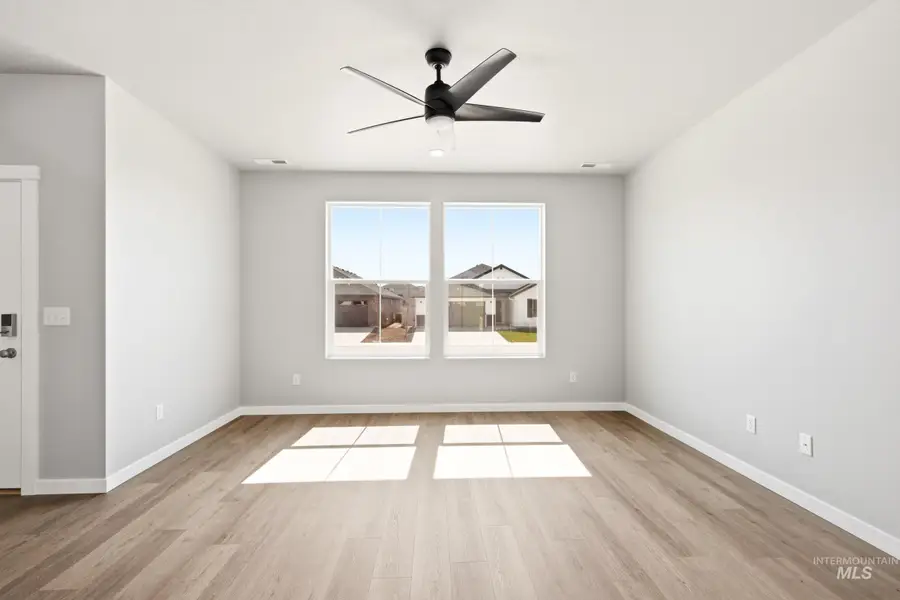 6674 W Redwood Creek Dr, Meridian, ID 83646 - #2