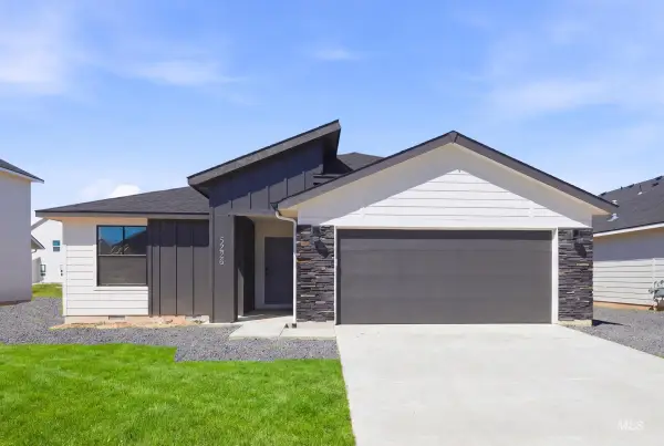 5226 E Open Canyon Dr, Nampa, ID 83687