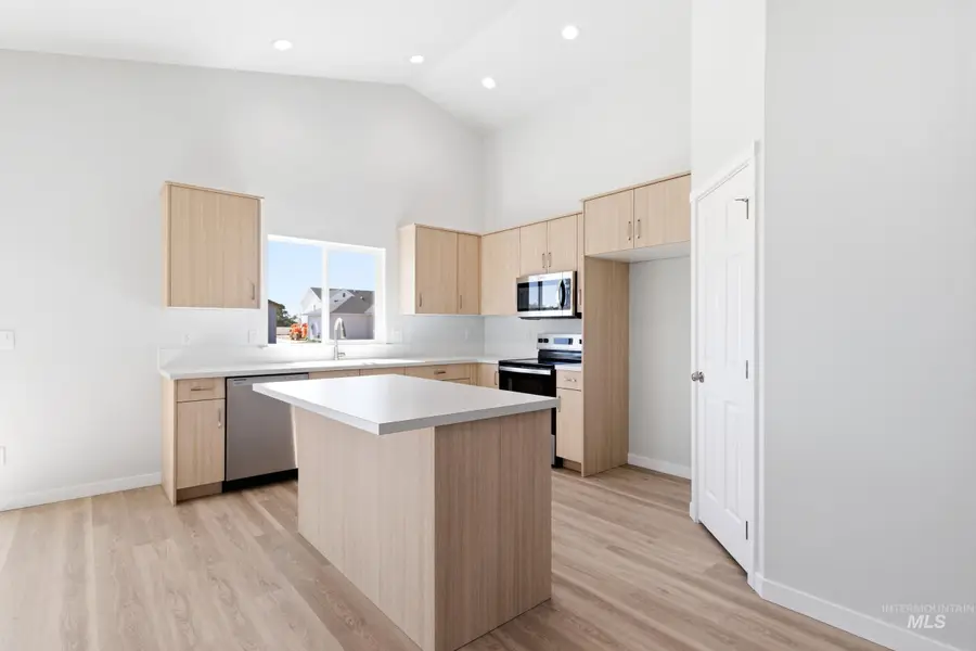 7083 E Shields Dr, Nampa, ID 83687 - #3