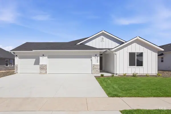 7104 E Marble Springs Dr, Nampa, ID 83687