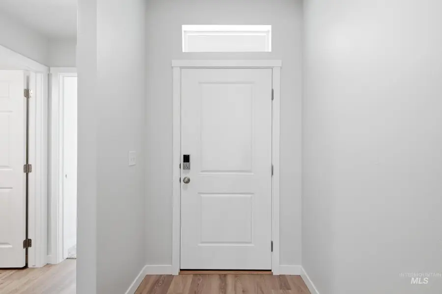 7104 E Marble Springs Dr, Nampa, ID 83687 - #2