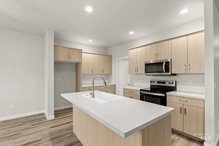 509 Waverly Ave, Middleton, ID 83644 - #3