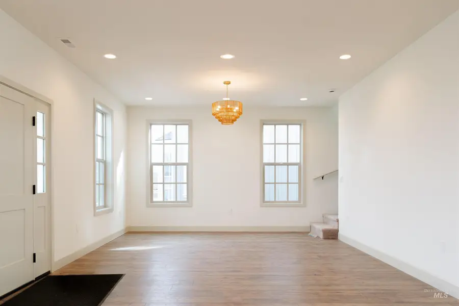 1460 Woodbury Drive #Evergreen, Moscow, ID 83843 - #2