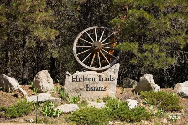 63 Price Loop, Cascade, ID 83611