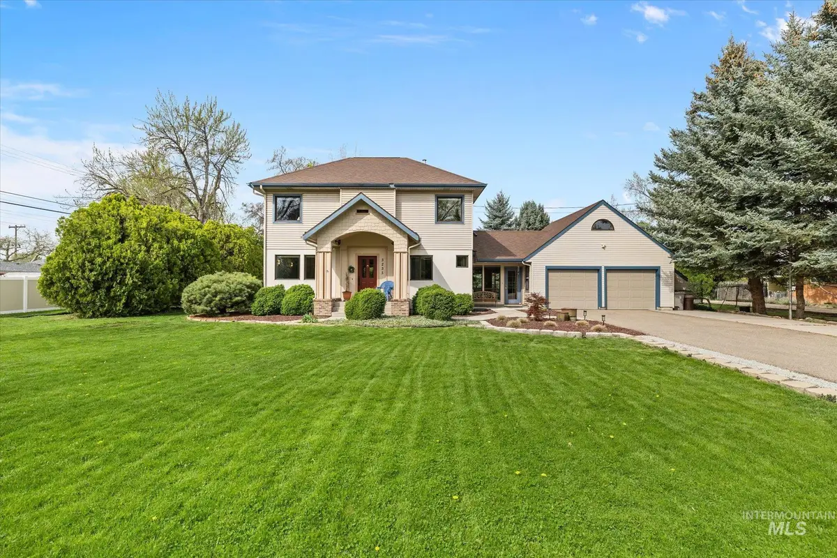 3235 Mountain View Dr, Boise, ID 83704 - #1