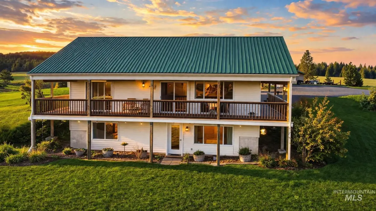 5404 Freeman Creek Rd, Lenore, ID 83541 - #1