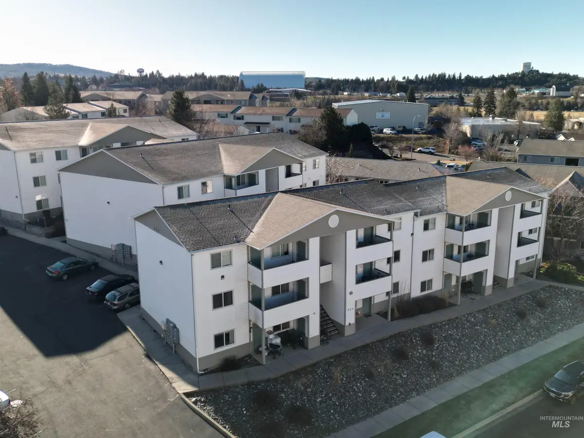 230, 232, 234 Baker St, Moscow, ID 83843 - #1