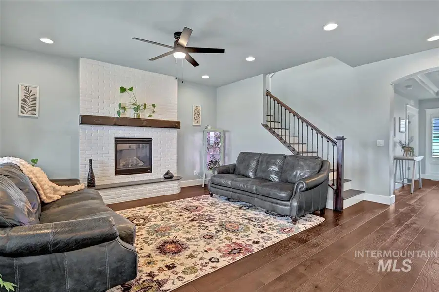 7713 S Wagons West Avenue, Boise, ID 83716 - #3