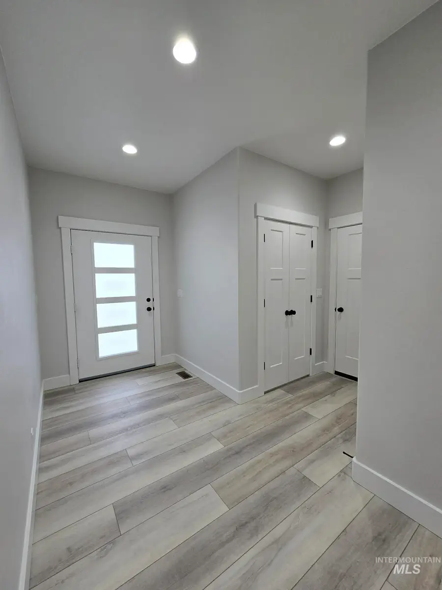 830 Salmon Dr, Heyburn, ID 83336 - #2