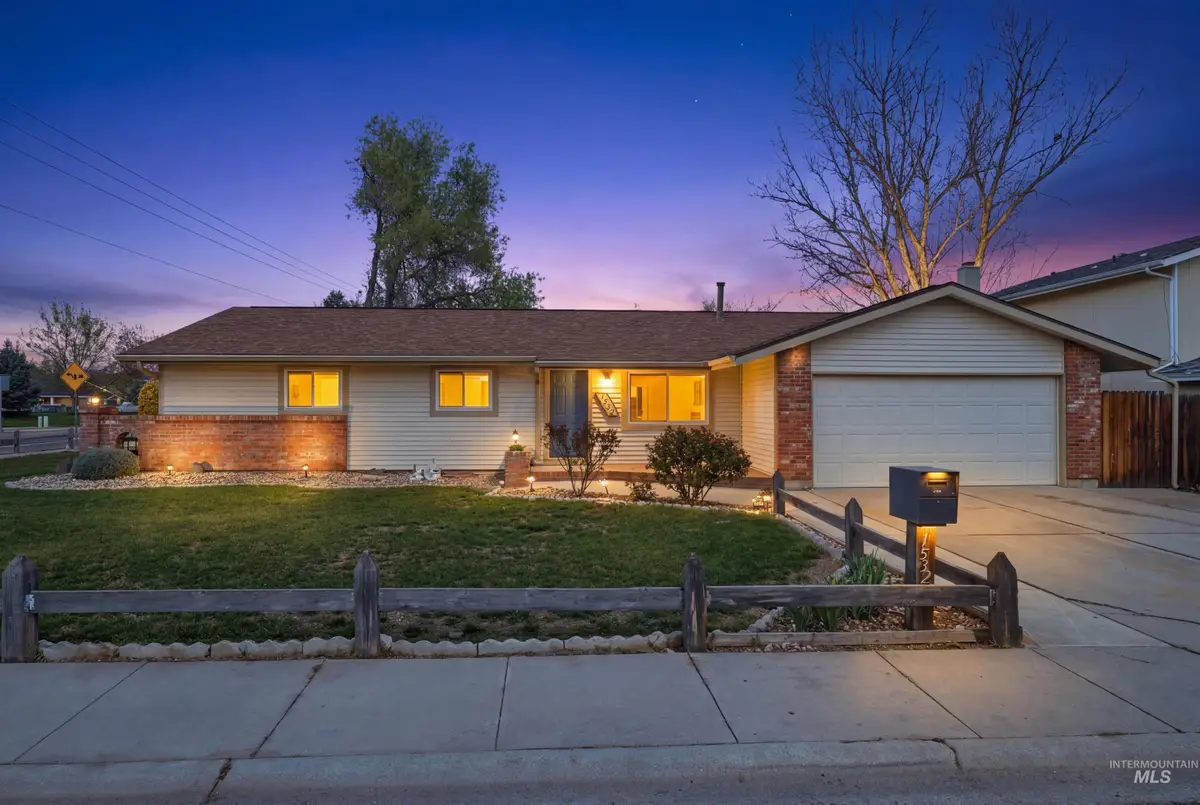 1532 W Chateau Ave, Meridian, ID 83646 - #1