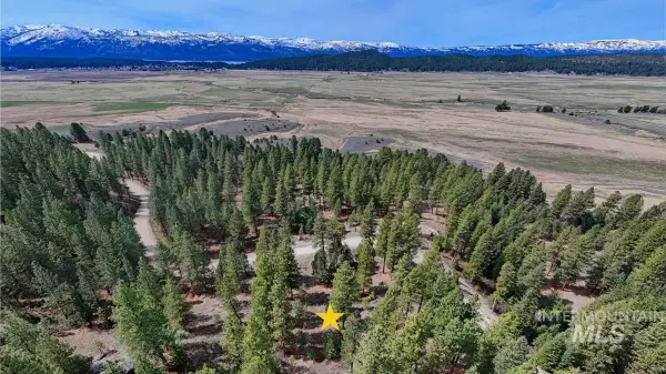 14 San Ignacio Way, Cascade, ID 83611