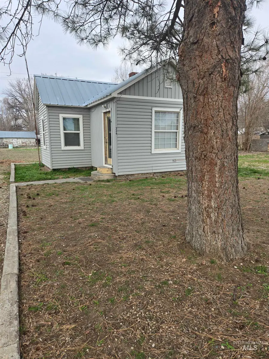 226 W Owyhee, Homedale, ID 83628 - #3