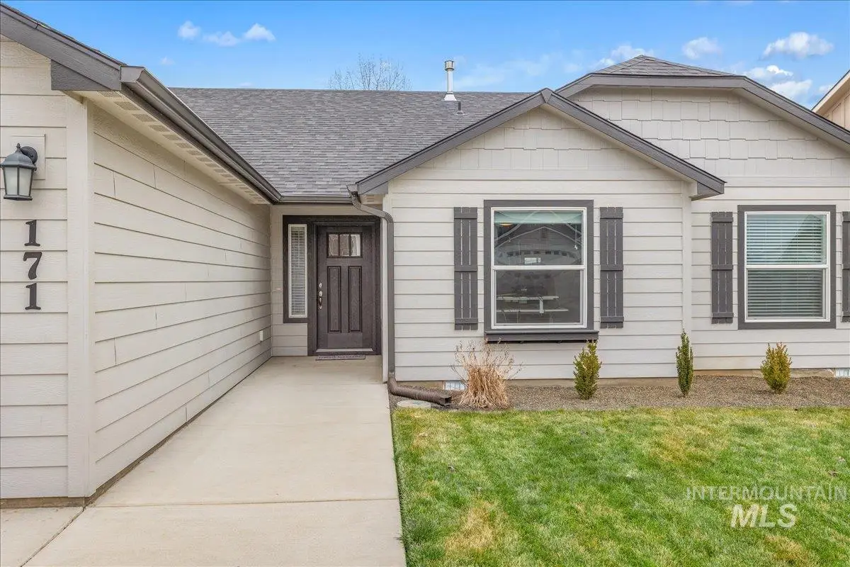 171 S Fuji Ave, Emmett, ID 83617 - #1