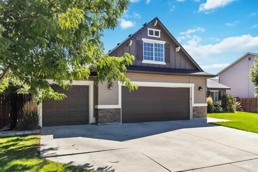 588 Gateway Ave, Middleton, ID 83644 - #2