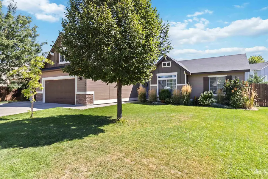 588 Gateway Ave, Middleton, ID 83644 - #3