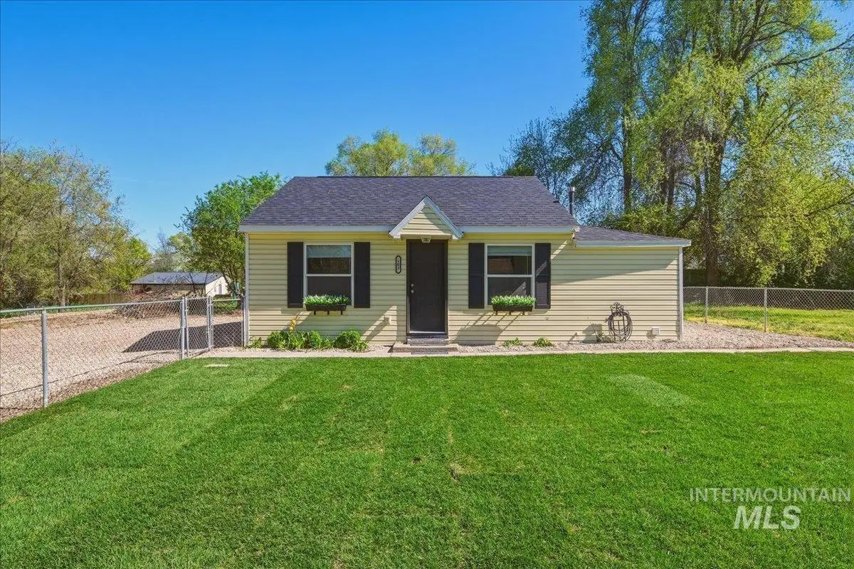 103 S 16th Ave, Caldwell, ID 83605 - #1