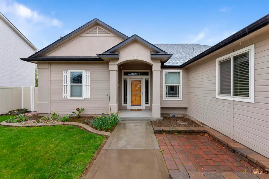 615 W Yosemite Dr, Meridian, ID 83646 - #3