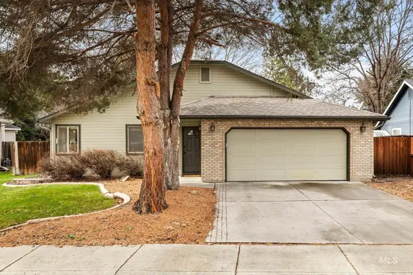 77 S Silverwood Way, Eagle, ID 83616