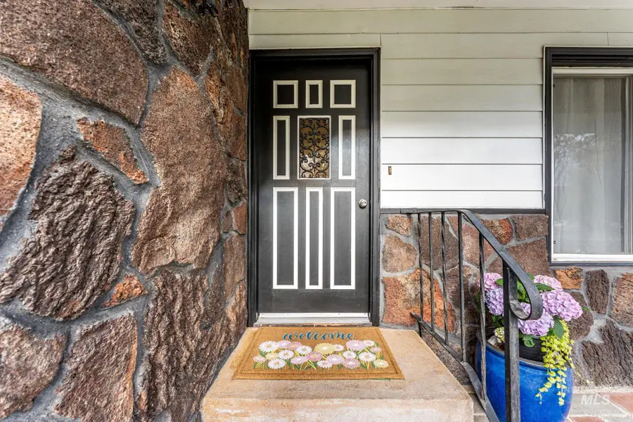 103 Rainbow Cir, Buhl, ID 83316 - #3