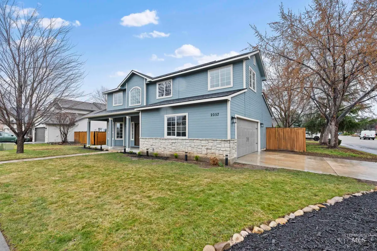 2257 W Pebblestone St, Meridian, ID 83646 - #1