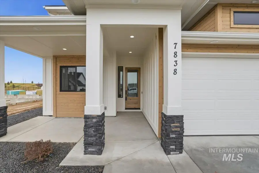 7838 W Flathead Lake St, Eagle, ID 83616 - #2