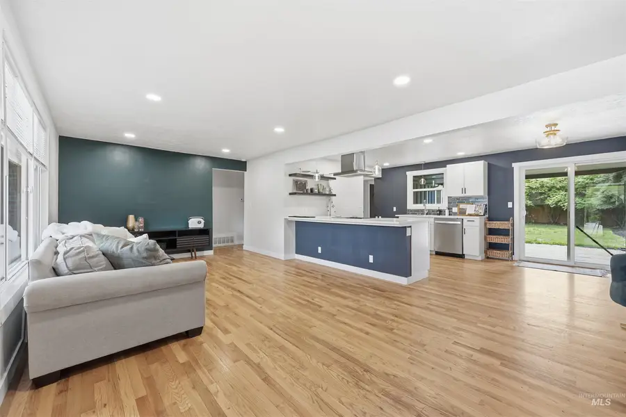 4223 W Camas St, Boise, ID 83705 - #3