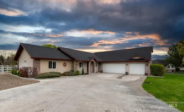 2520 E 3707 N, Twin Falls, ID 83301