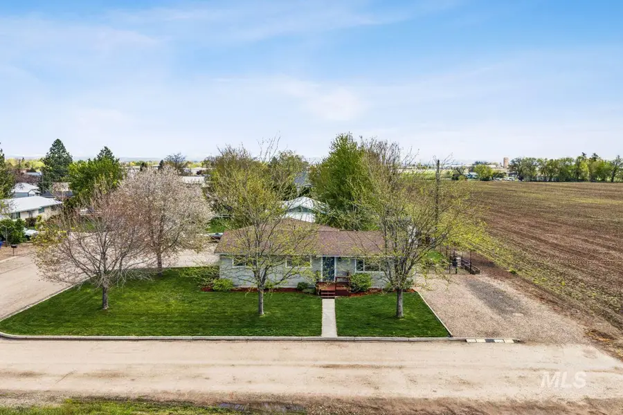 902 S Arizona, Fruitland, ID 83619 - #2