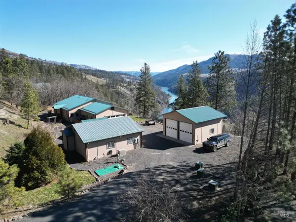 809 River Pointe Lane, Lenore, ID 83541