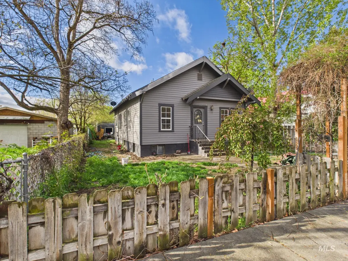 611 E 2nd, Emmett, ID 83617 - #1