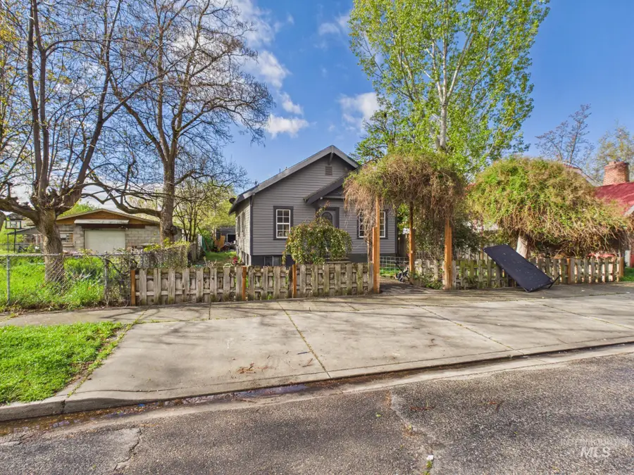 611 E 2nd, Emmett, ID 83617 - #2