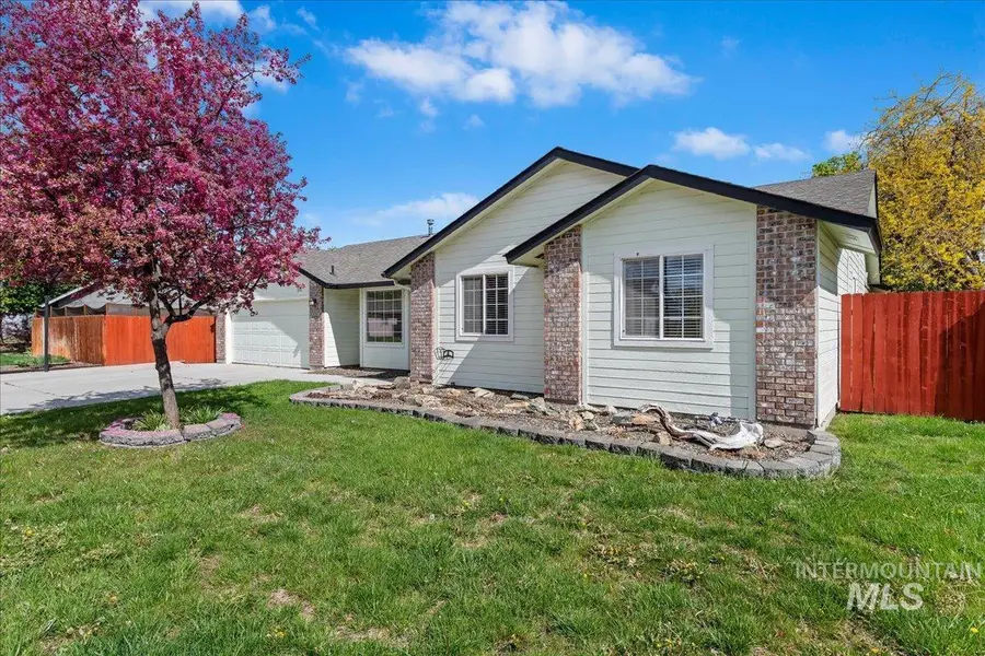 1042 W Pennwood St, Meridian, ID 83642 - #2