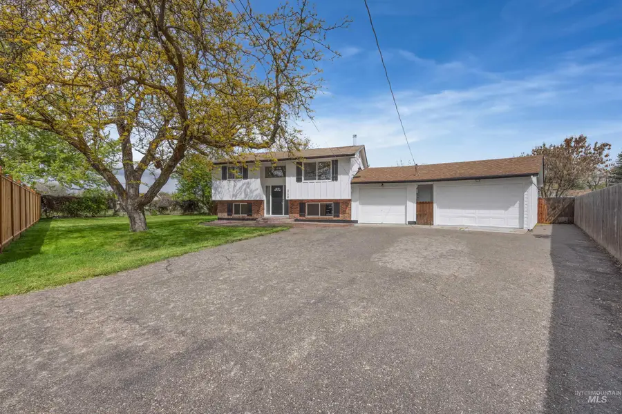 2176 N Allumbaugh St, Boise, ID 83704 - #3