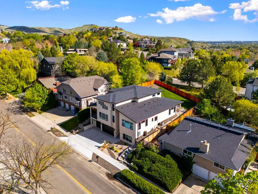 1417 E Shenandoah Dr, Boise, ID 83712 - #2