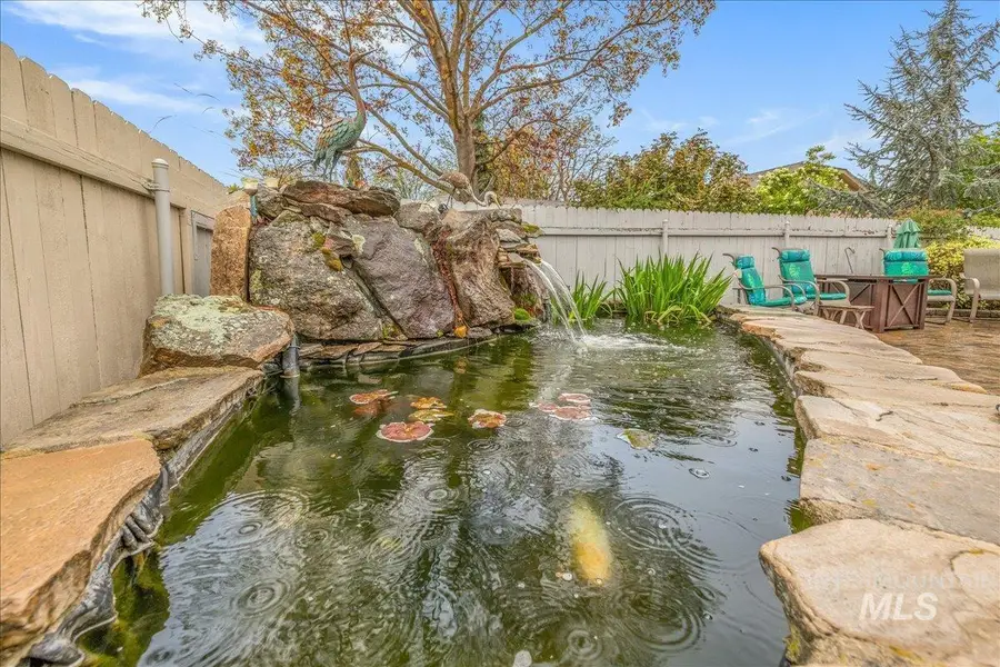 8689 W Atwater Dr, Boise, ID 83714 - #2