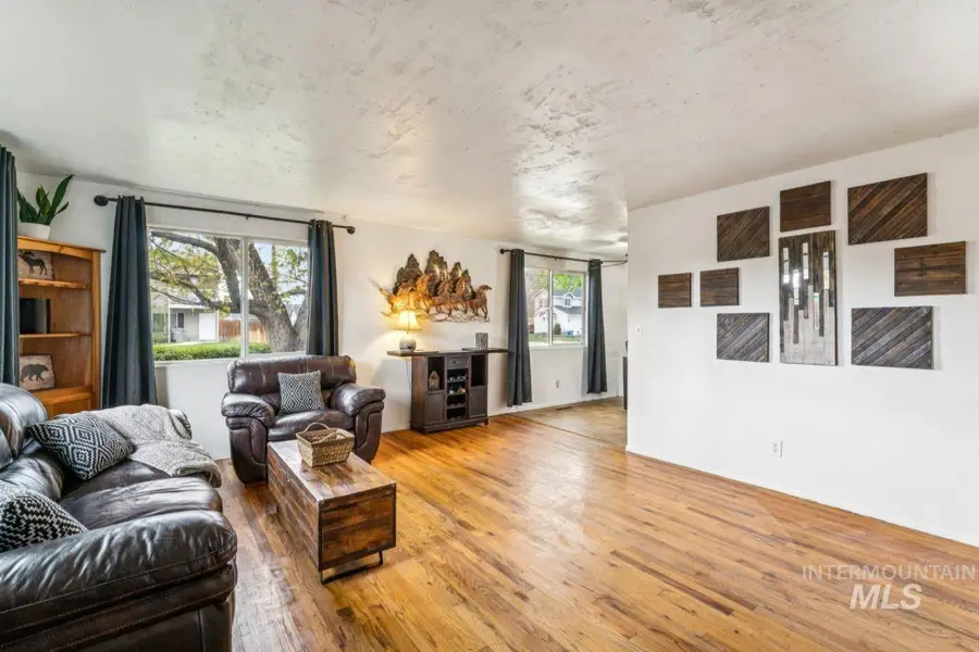 3840 N Jackie Ln, Boise, ID 83704 - #2