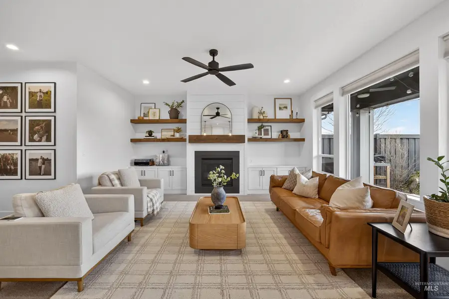 3327 E Collingwood Dr, Meridian, ID 83642 - #3