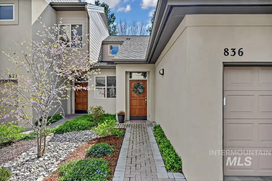 836 E Riverpark Ln, Boise, ID 83706 - #2