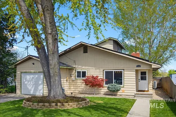 20602 Academy Rd, Greenleaf, ID 83626