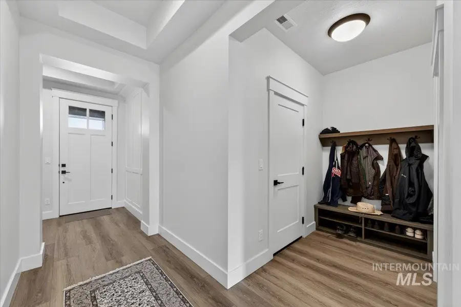 146 N Huntsman Ln, Eagle, ID 83616 - #3