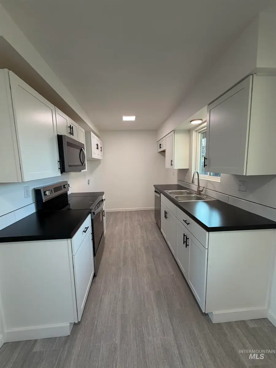 1010 E 15 North, Mountain Home, ID 83647 - #3