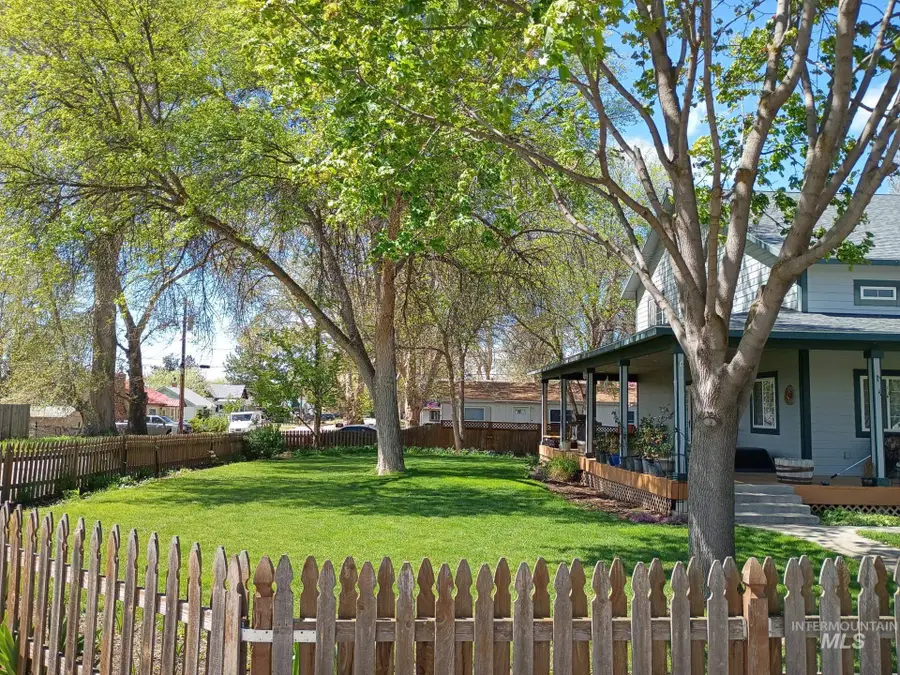 219 Lincoln Ave, Emmett, ID 83617 - #3