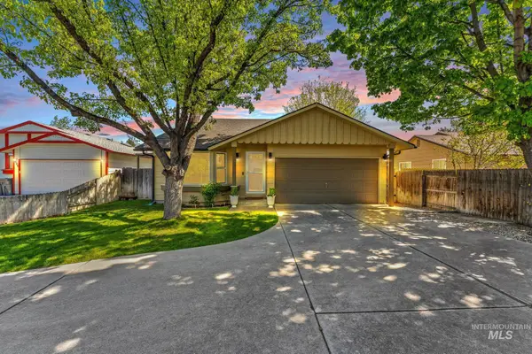 818 S Wild Phlox Pl, Boise, ID 83709