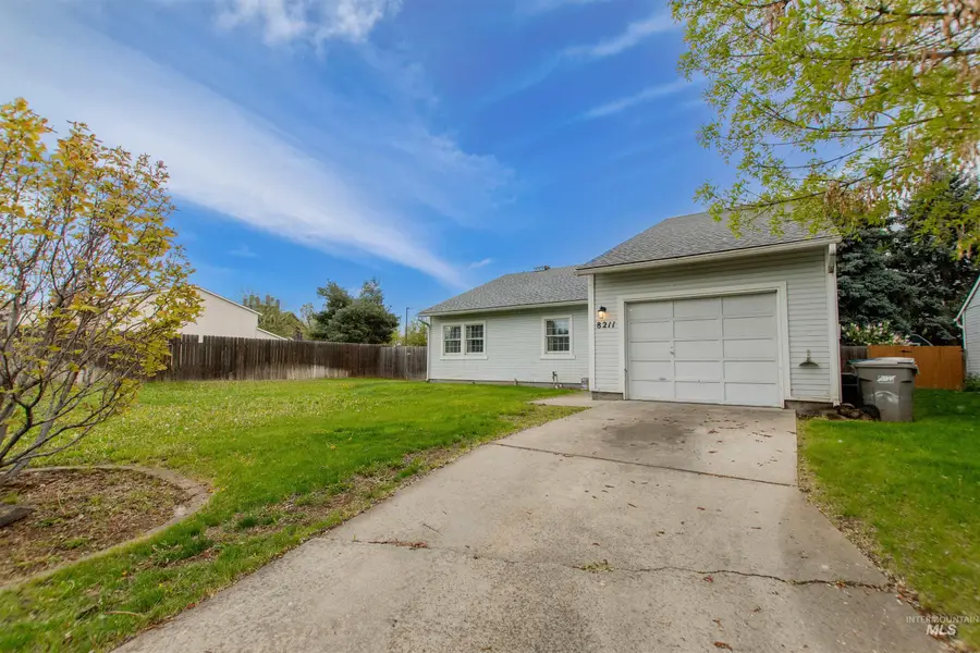8211 W Cory Ct, Boise, ID 83704 - #2