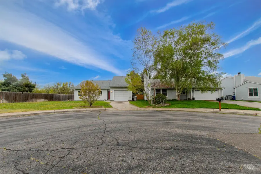 8211 W Cory Ct, Boise, ID 83704 - #3